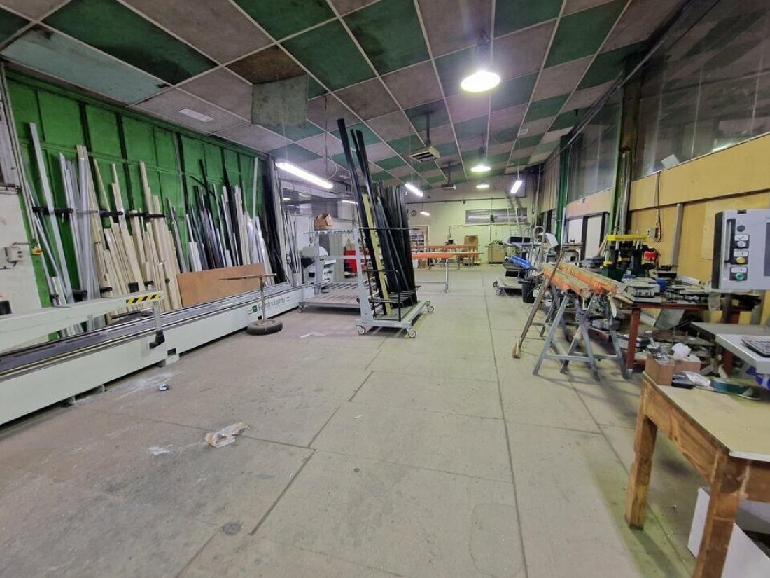 Photo 5 – location Entrepôts / activités	CONTES (06390)