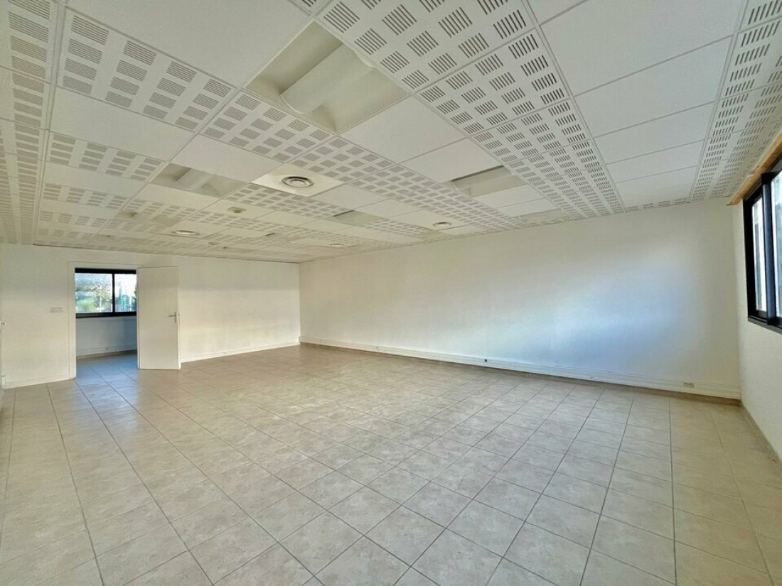 Photo 3 – vente bureaux	MOUANS SARTOUX (06370)