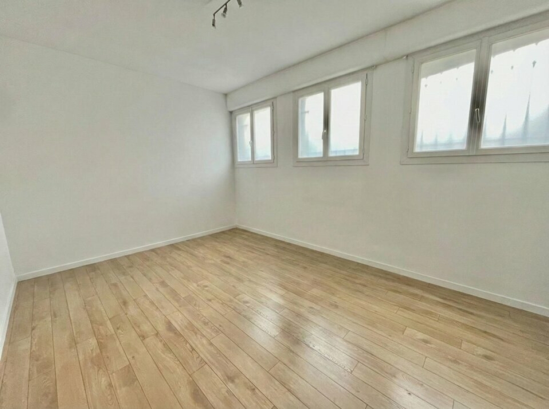 Photo 2 – vente bureaux	DRAGUIGNAN (83300)