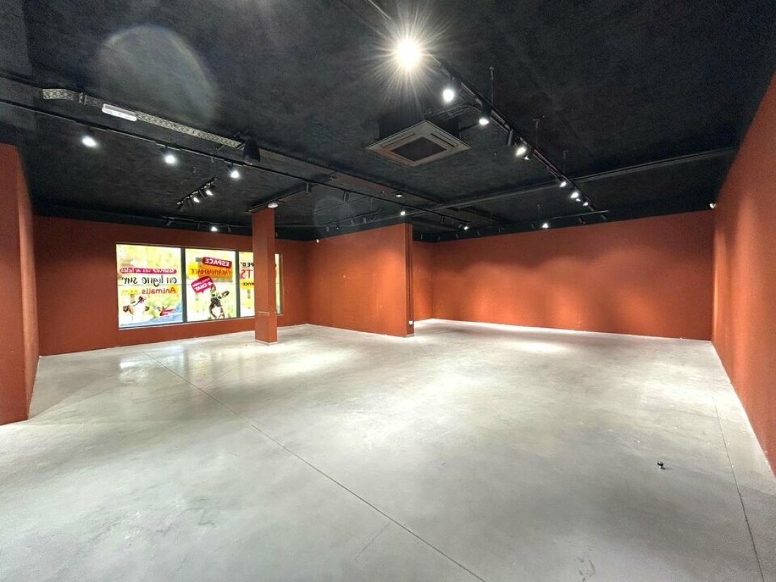 Photo 2 – location Locaux commerciaux	MANDELIEU LA NAPOULE (06210)