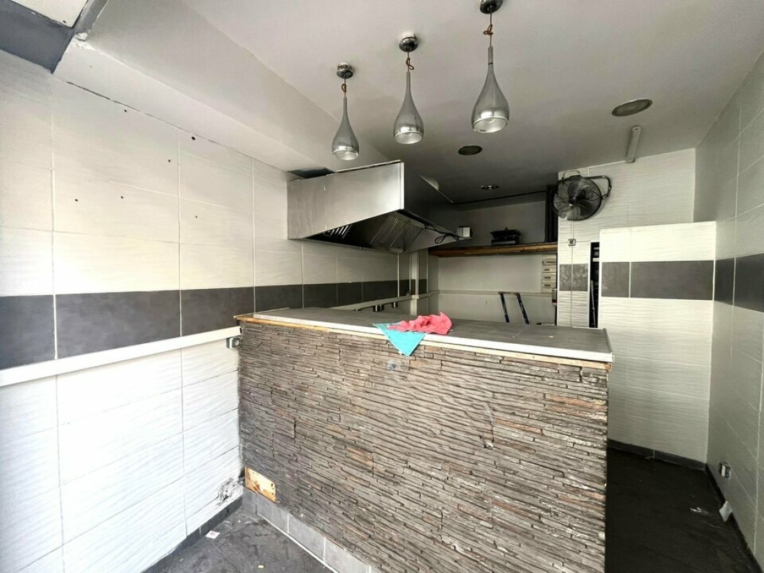 Photo 2 – location Locaux commerciaux	JUAN LES PINS (06160)