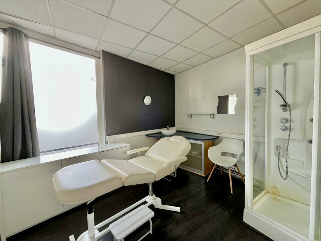 Photo 4 – location Locaux commerciaux	FREJUS (83600)