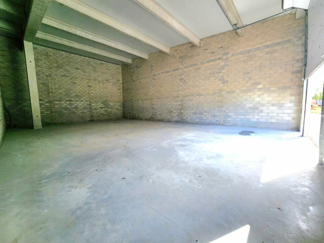 Photo 4 – location Entrepôts / activités	MONTAUROUX (83440)