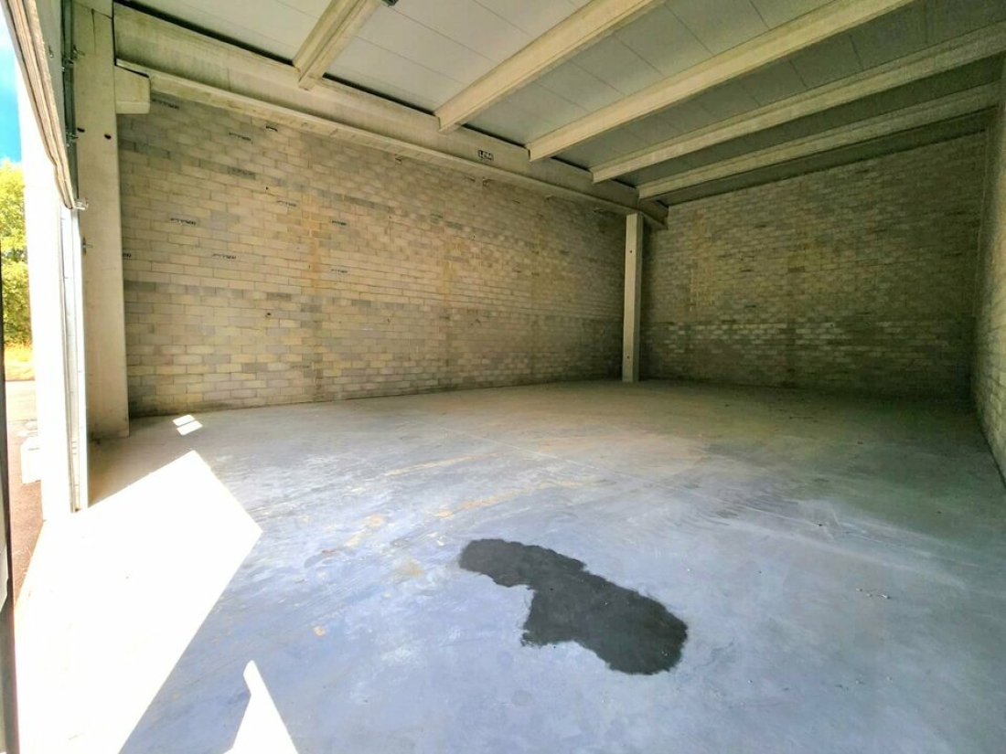 Photo 2 – location Entrepôts / activités	MONTAUROUX (83440)