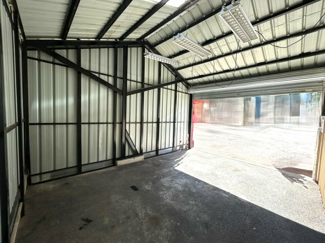 Photo 2 – location Entrepôts / activités	CAGNES SUR MER (06800)