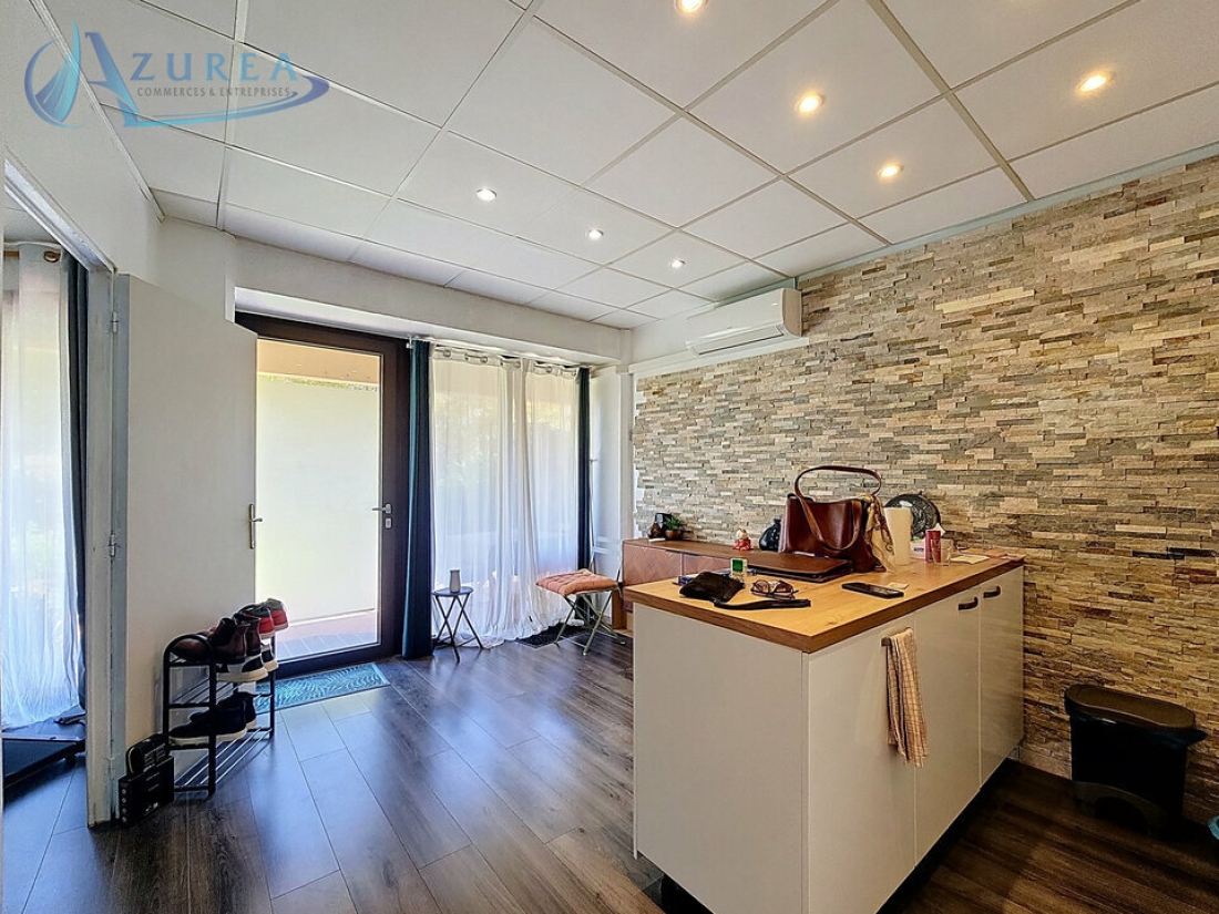Photo 1 – vente Locaux commerciaux	FREJUS (83600)
