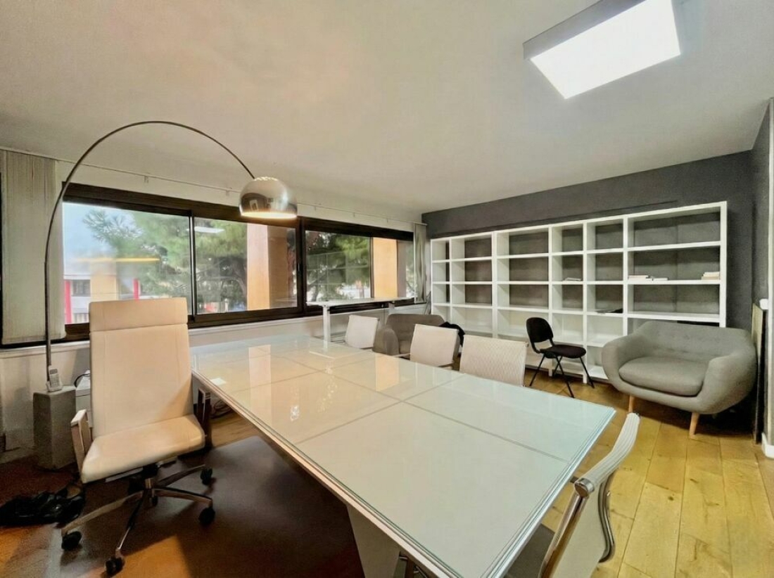 Photo 2 – location bureaux	SAINT LAURENT DU VAR (06700)