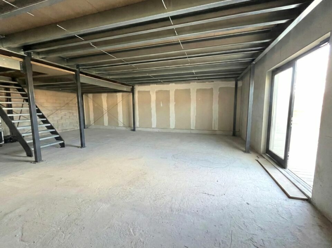 Photo 1 – location Locaux commerciaux	VIDAUBAN (83550)