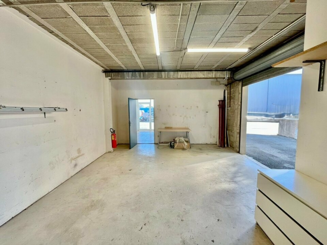 Photo 4 – location Locaux commerciaux	PUGET SUR ARGENS (83480)