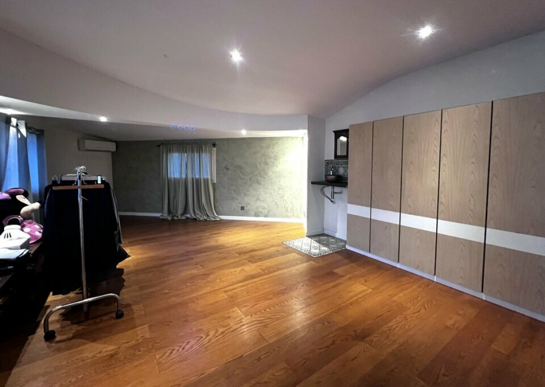 Photo 6 – vente Entrepôts / activités	NICE (06200)