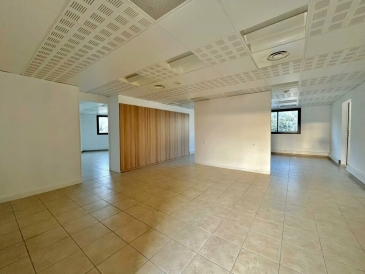 Photo 1 – vente bureaux	MOUANS SARTOUX (06370)