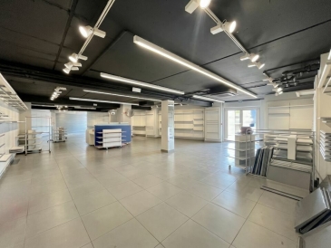 Photo 1 – location Locaux commerciaux	VILLENEUVE LOUBET (06270)