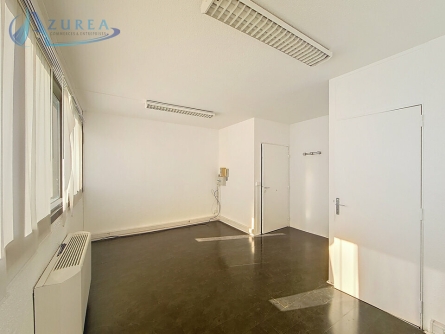 Photo 1 – location bureaux	SAINT LAURENT DU VAR (06700)