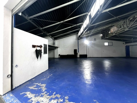 Photo 2 – vente Entrepôts / activités	NICE (06200)