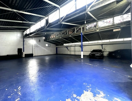 Photo 1 – vente Entrepôts / activités	NICE (06200)