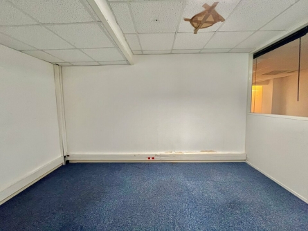 Photo 5 – location Entrepôts / activités	VALBONNE (06560)