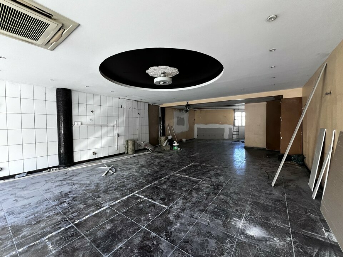 Photo 1 – location Locaux commerciaux	GRASSE (06130)