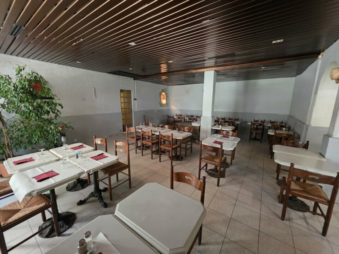 Photo 1 – vente Locaux commerciaux	SAINT LAURENT DU VAR (06700)