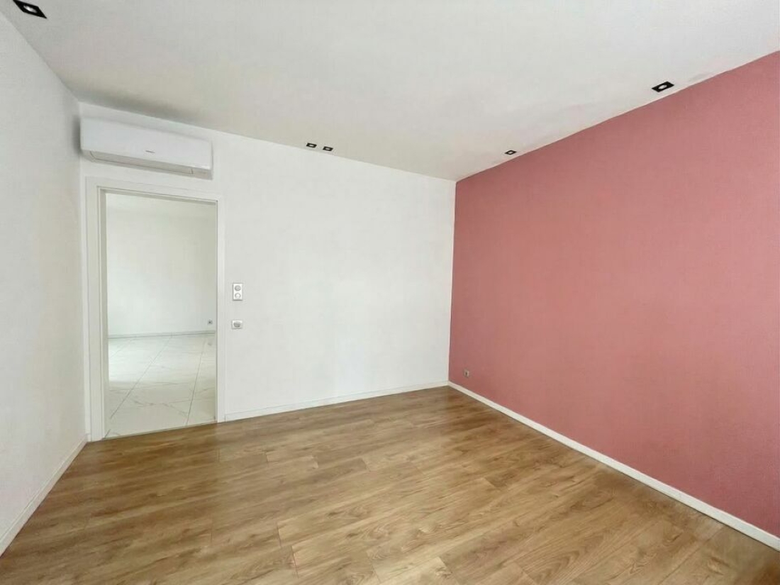 Photo 2 – vente Locaux commerciaux	FREJUS (83600)