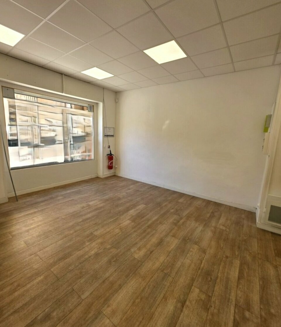 Photo 3 – location Locaux commerciaux	NICE (06300)