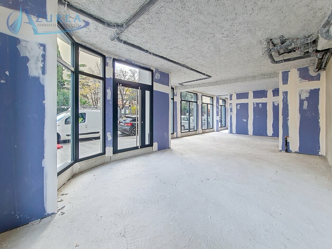 Photo 1 – location Locaux commerciaux	NICE (06300)