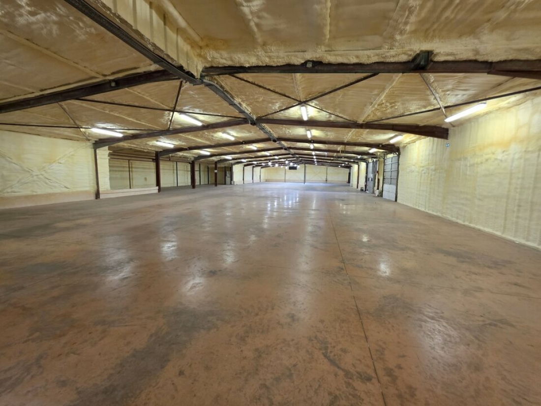 Photo 1 – location Entrepôts / activités	CARROS (06510)