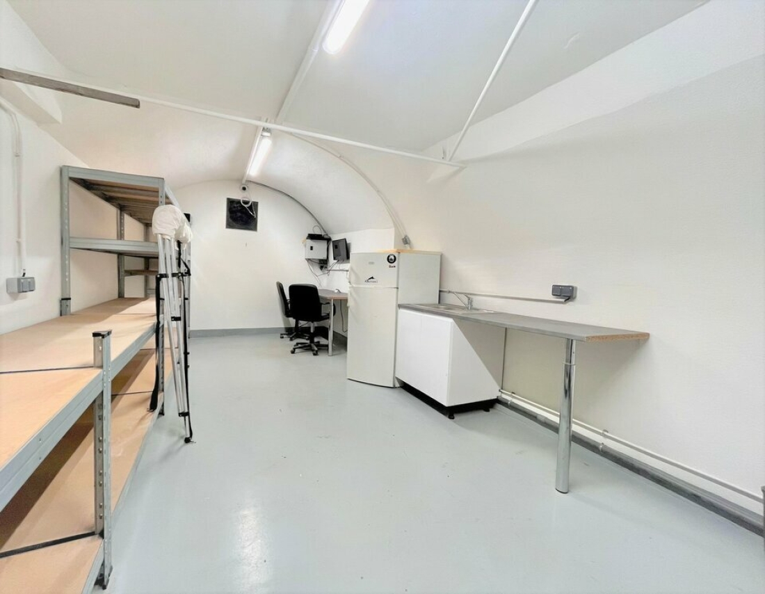 Photo 3 – location Entrepôts / activités	NICE (06300)