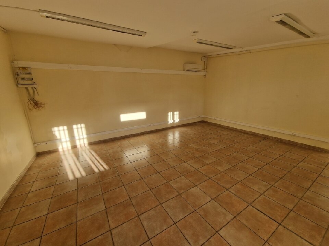 Photo 7 – location Entrepôts / activités	NICE (06200)