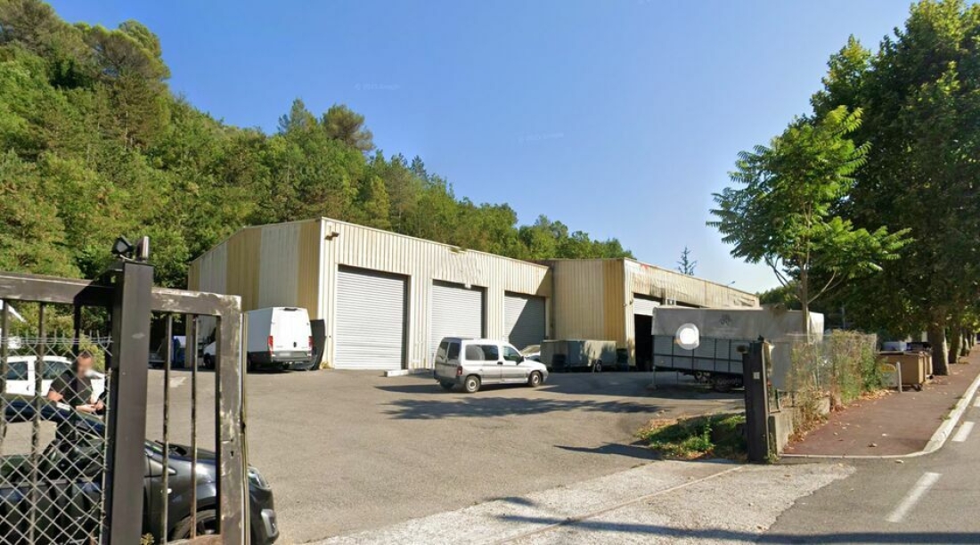 Photo 2 – vente Entrepôts / activités	BLAUSASC (06440)