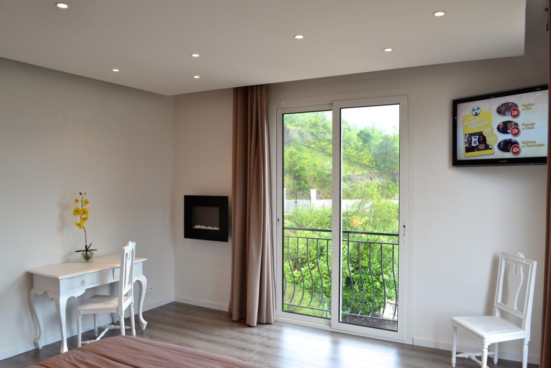 Photo 3 – location Locaux commerciaux	MENTON (06500)
