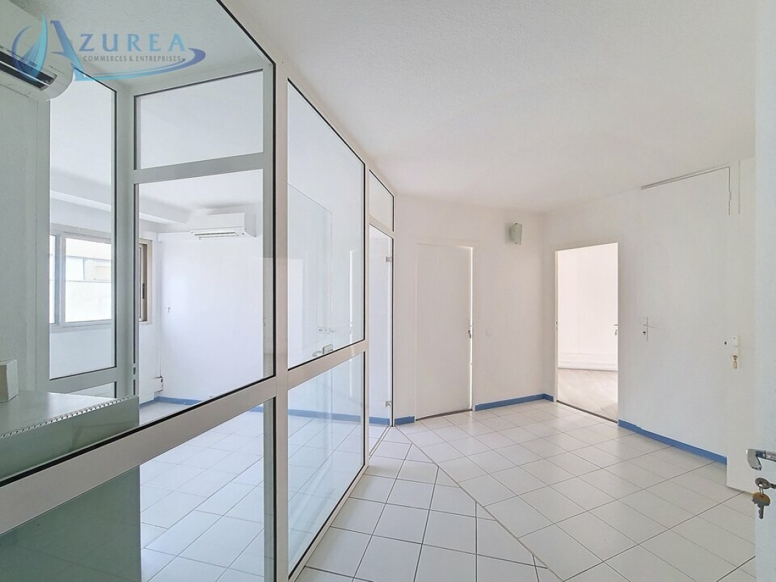 Photo 4 – location bureaux	SAINT LAURENT DU VAR (06700)