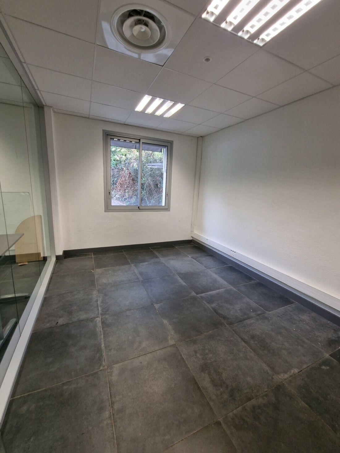 Photo 6 – vente bureaux	VENCE (06140)