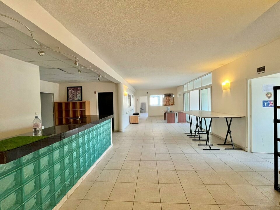 Photo 1 – vente bureaux	CANNES LA BOCCA (06150)