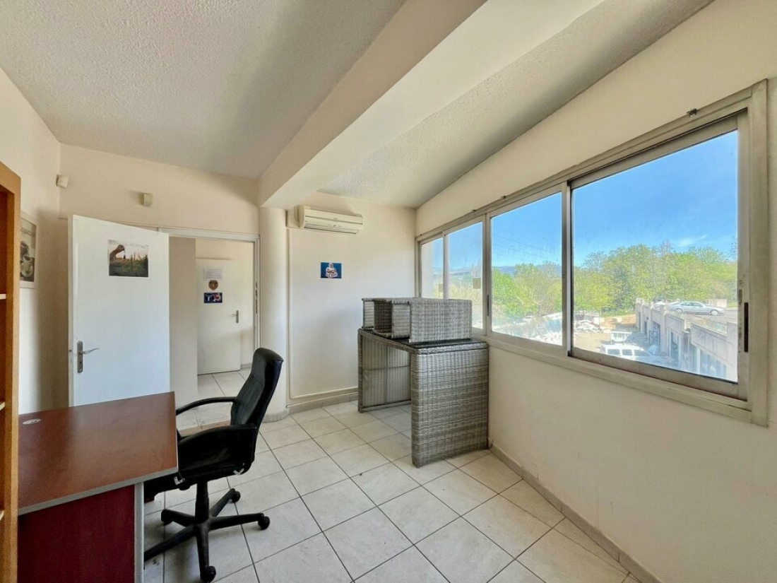 Photo 3 – vente bureaux	CANNES LA BOCCA (06150)
