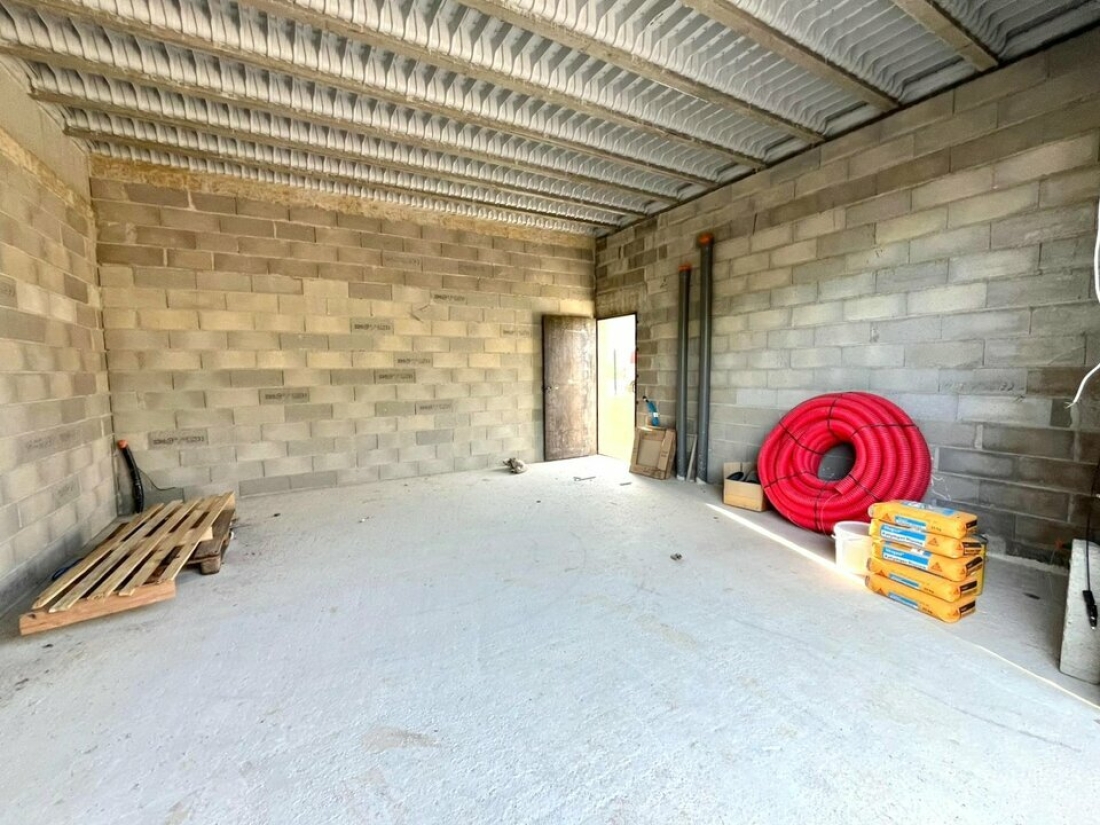 Photo 3 – location Entrepôts / activités	TOURRETTES (83440)
