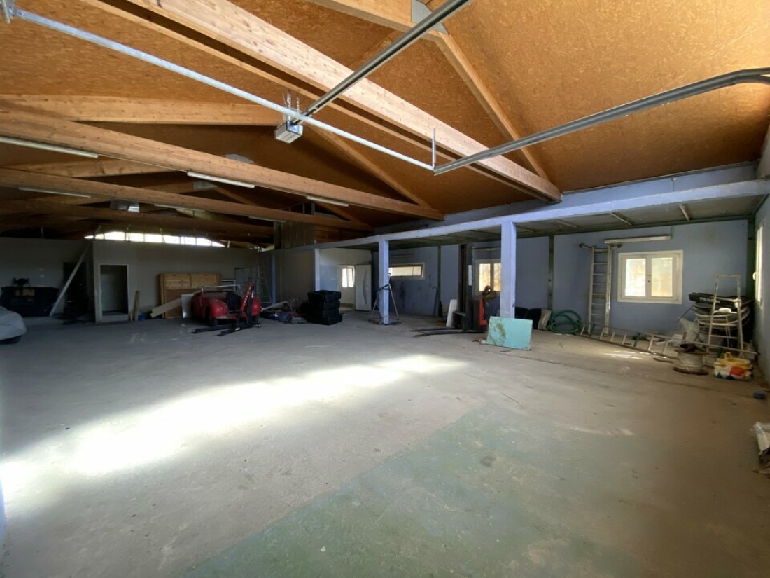 Photo 5 – location Entrepôts / activités	VALLAURIS (06220)