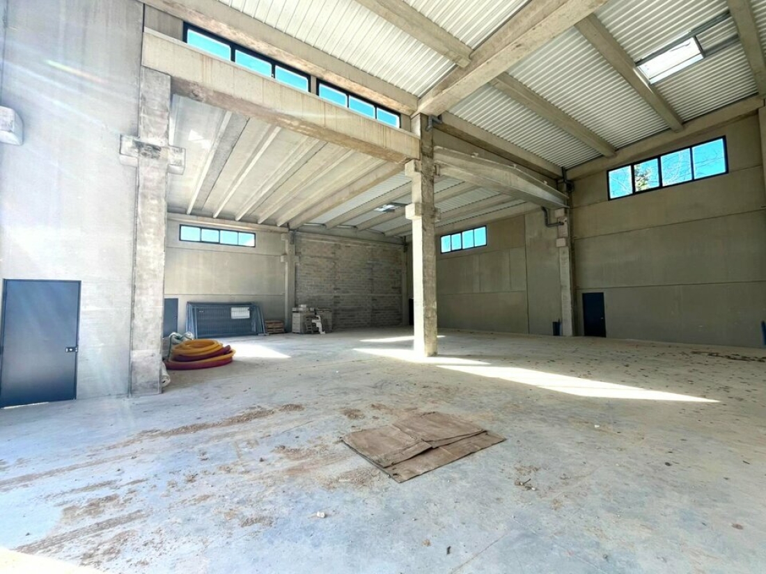 Photo 3 – location Entrepôts / activités	FAYENCE (83440)