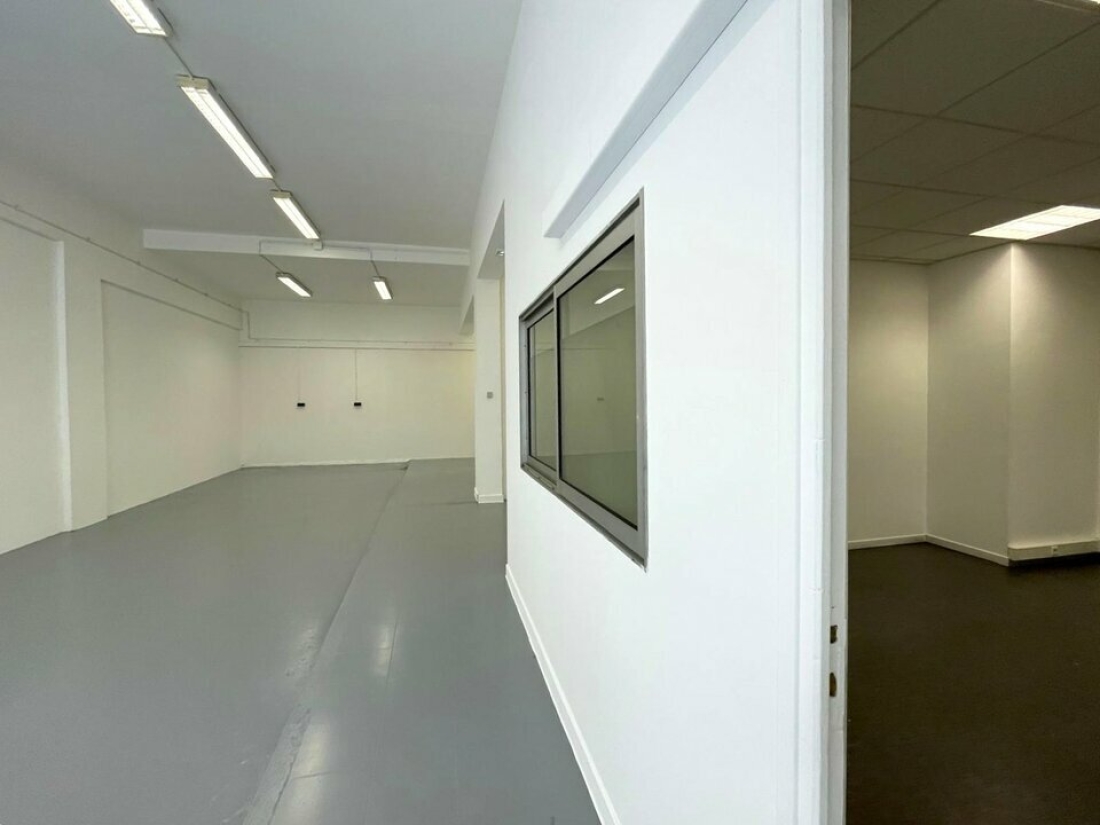 Photo 3 – vente Entrepôts / activités	ANTIBES (06600)