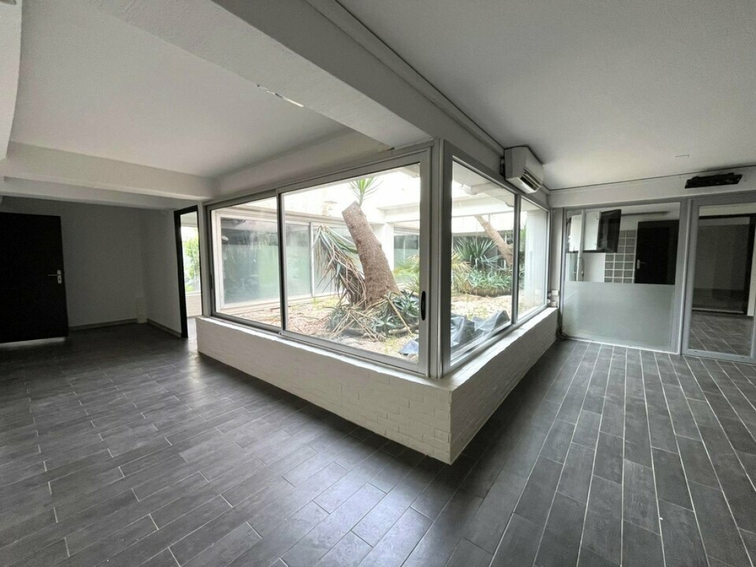 Photo 6 – vente bureaux	SAINT RAPHAEL (83700)