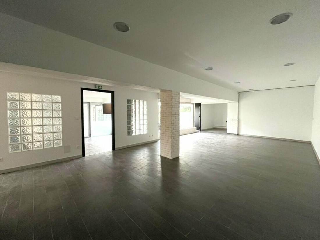 Photo 4 – vente bureaux	SAINT RAPHAEL (83700)