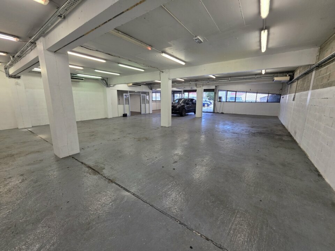 Photo 1 – location Entrepôts / activités	LE CANNET (06110)