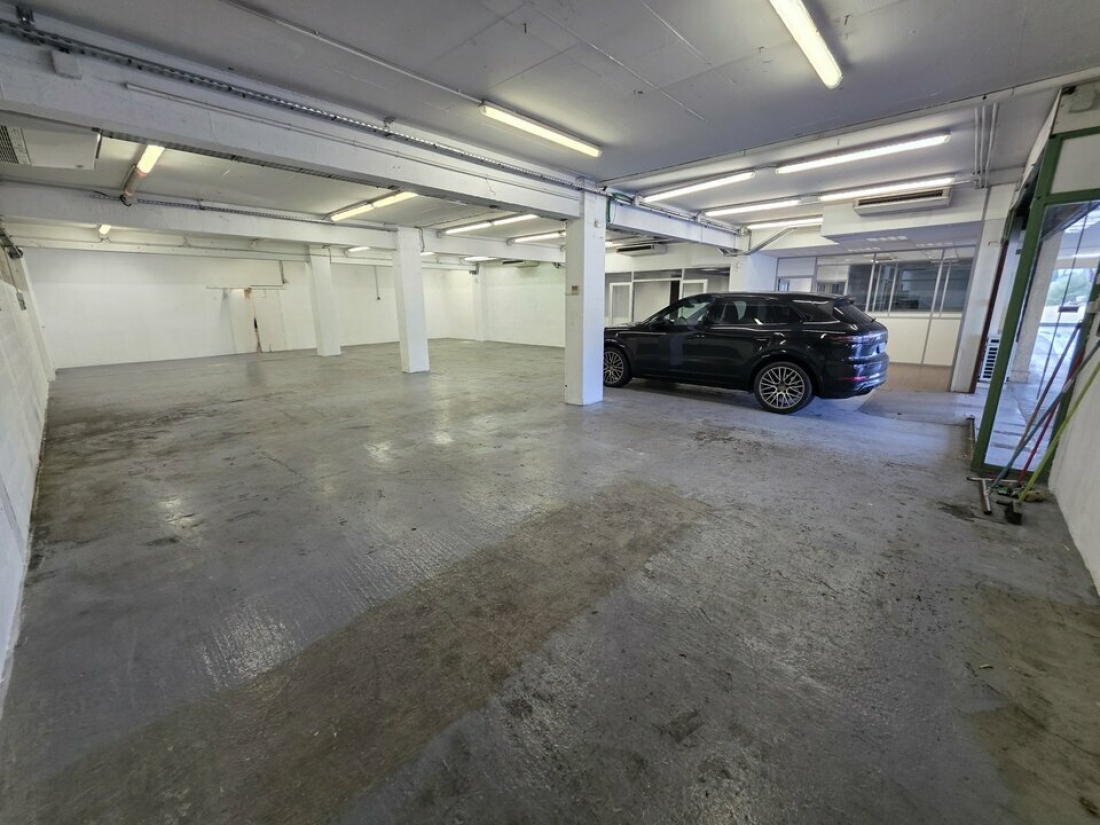 Photo 2 – location Entrepôts / activités	LE CANNET (06110)