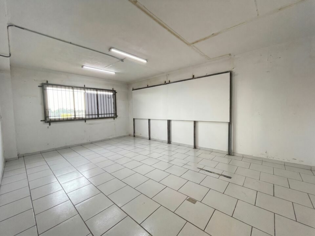 Photo 3 – location Locaux commerciaux	ANTIBES (06600)