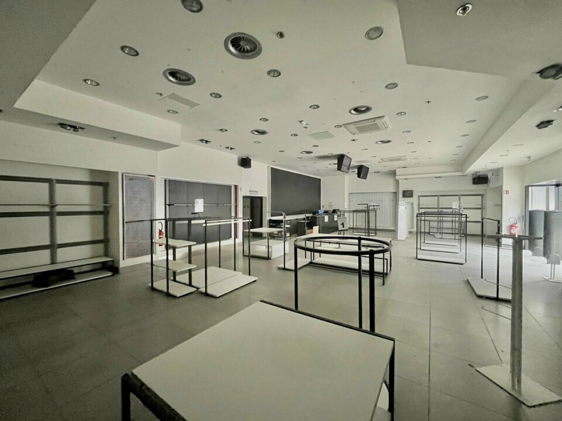 Photo 3 – location Locaux commerciaux	BRIGNOLES (83170)