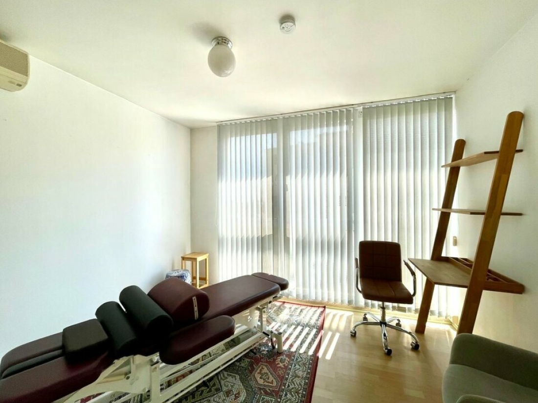 Photo 2 – location bureaux	GRASSE (06130)