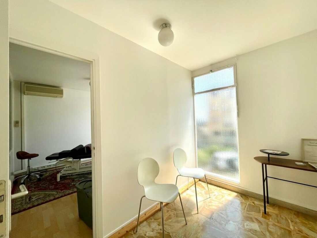 Photo 3 – location bureaux	GRASSE (06130)