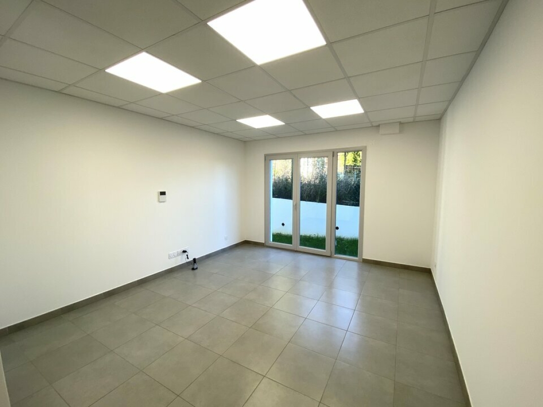 Photo 1 – location bureaux	VILLENEUVE LOUBET (06270)