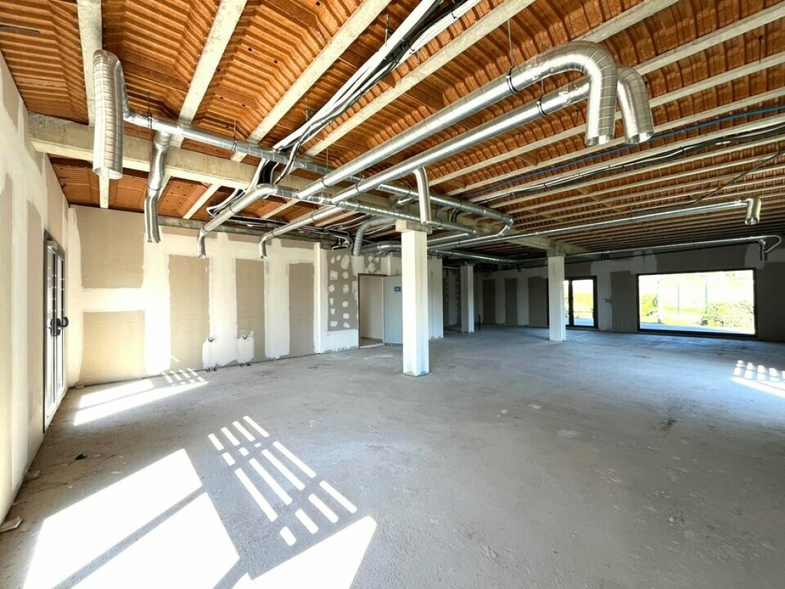 Photo 2 – location Locaux commerciaux	LORGUES (83510)