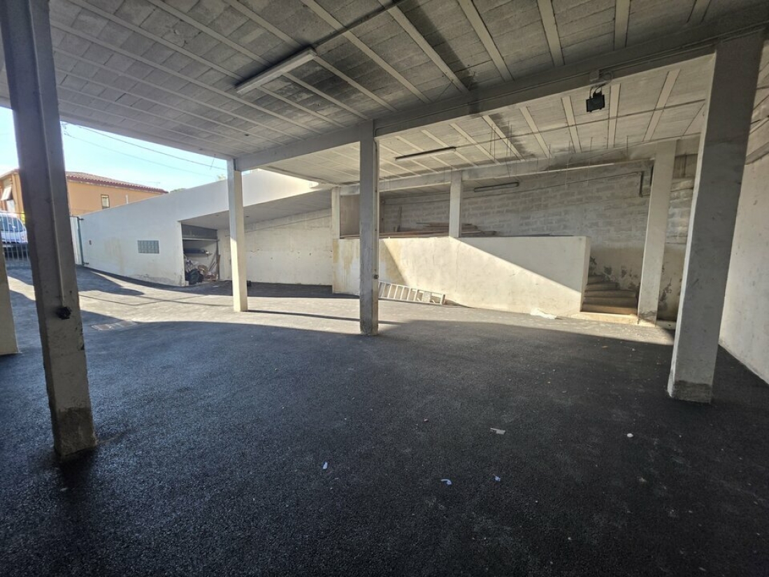 Photo 3 – location Entrepôts / activités	VENCE (06140)