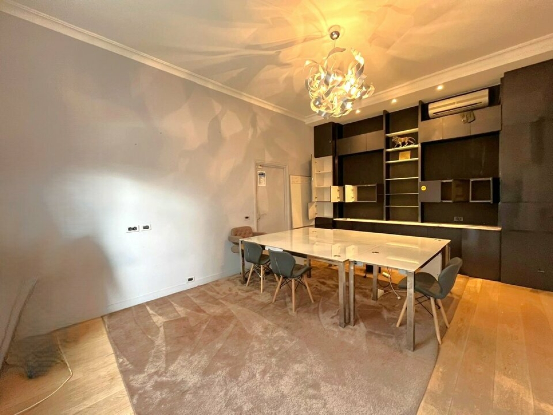 Photo 2 – location Locaux commerciaux	ANTIBES (06160)